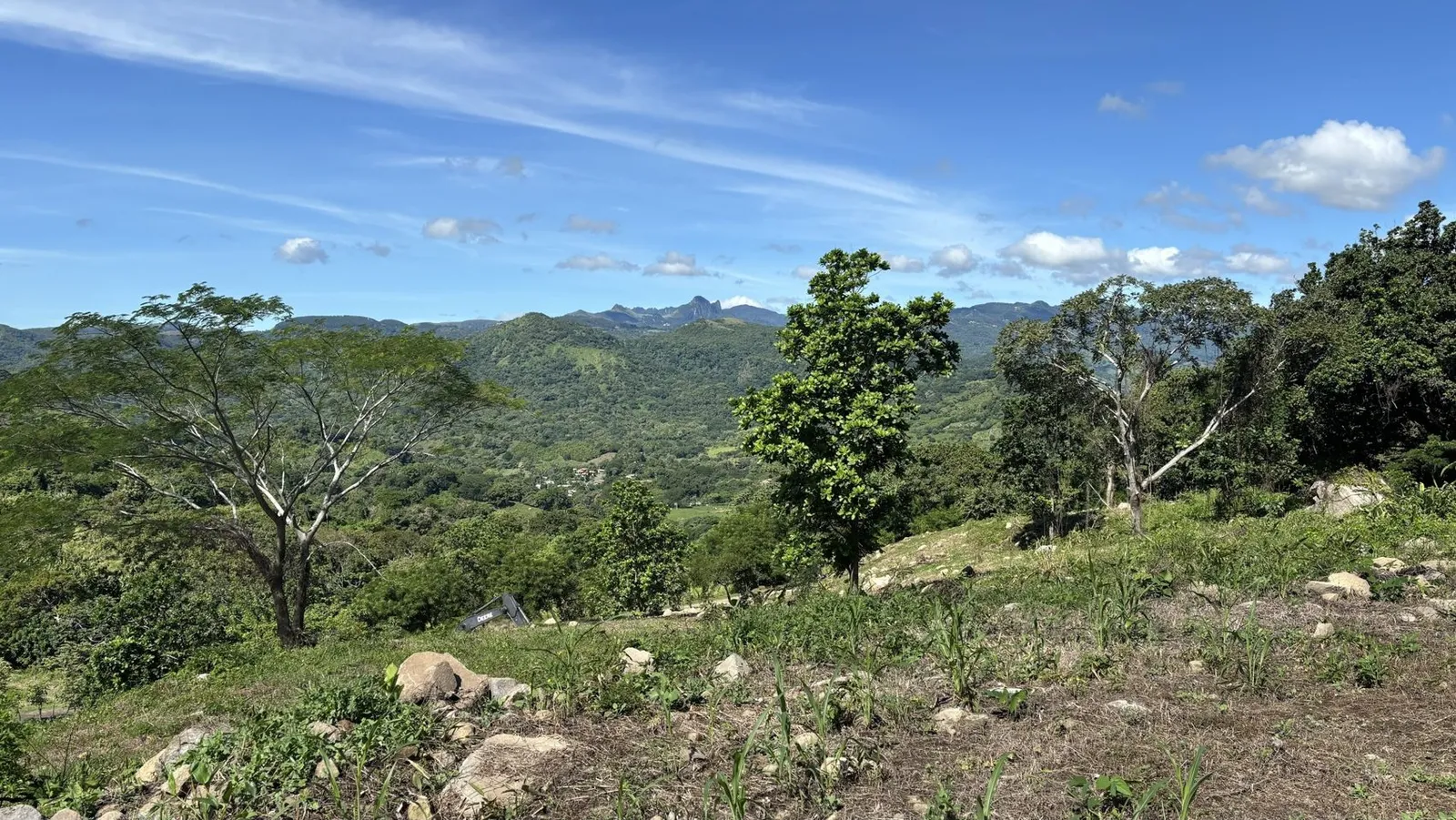 Vista desde el terreno de Tuyra